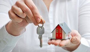 Чи потрібно сплачувати податки з компенсації оренди житла працівнику