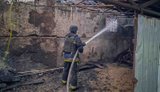 Сумская область: оккупанты повторно атаковали спасателей во время тушения пожара