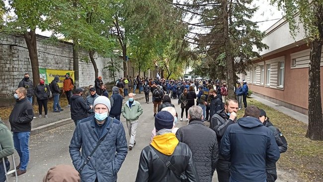 Шевченковский суд продолжил рассмотрение по сути дела Шеремета без допуска корреспондентов 02