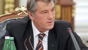 Ющенко раскритиковал всех за подготовку к Евро-2012 и особенно Черновецкого