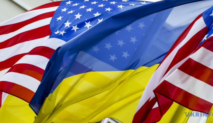 США продовжили перебування українців за гуманітарними паролями ще на два роки