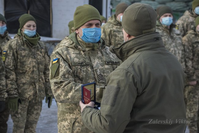 У районі проведення ООС нагородили морпіхів 08
