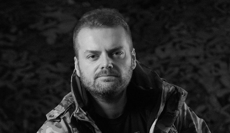 В боях за Украину погиб поляк-добровольец из полка Калиновского Пшемислав Расевич-Кучинский. Его похоронили на Марсовом поле. ФОТОрепортаж