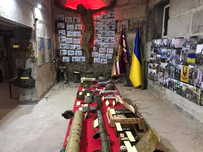Музей російсько-української війни відкрили в костелі у Хмельницькому 05