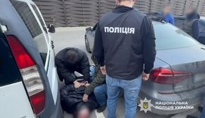 300 тис. грн. за переведення до тилового підрозділу: в Одесі затримано посадовця РТЦК та СП. ФОТОрепортаж
