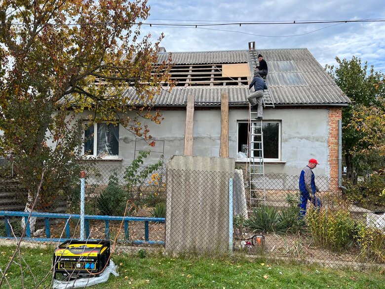 Вследствие российского обстрела 22 октября на Ривненщине повреждены 9 зданий, - ОВА 01 Вследствие российского обстрела 22 октября на Ривненщине повреждены 9 зданий, - ОВА 01