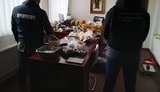 На Рівненщині прикордонники виявили підпільний цех з обробки бурштину. ФОТО