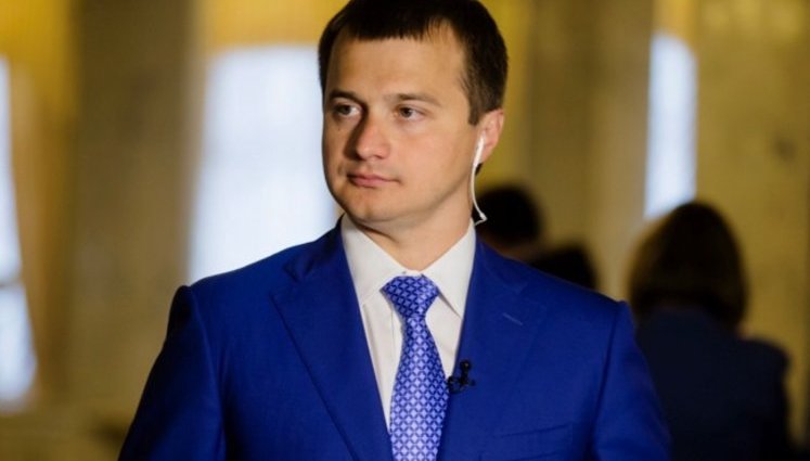 Права рука Порошенка на виборах Березенко готується до приходу "Нацкорпусу" до нього додому
