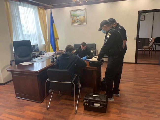 В кабинет заместителя министра юстиции Онищук пробрались неизвестные, полиция ищет взрывчатку 03