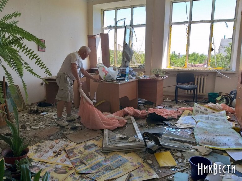 Унаслідок ракетного удару по Миколаєву пошкоджено дві школи, - Сєнкевич 12