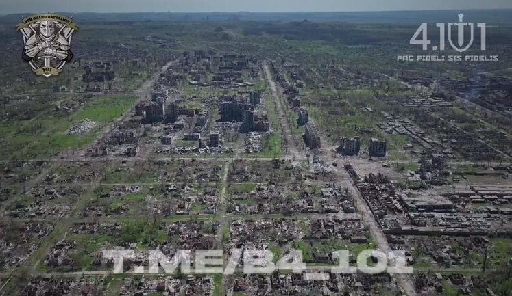 Ruins instead of city: footage of destroyed Toretsk in Donetsk region from 101st Brigade. VIDEO