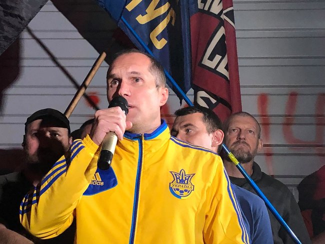 Біля дачі Зеленського в Кончі-Заспі протестують проти спроби спільної з окупантами інспекції позицій ЗСУ 22