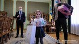 "Жлоб ... Треба бути як усі": батька п