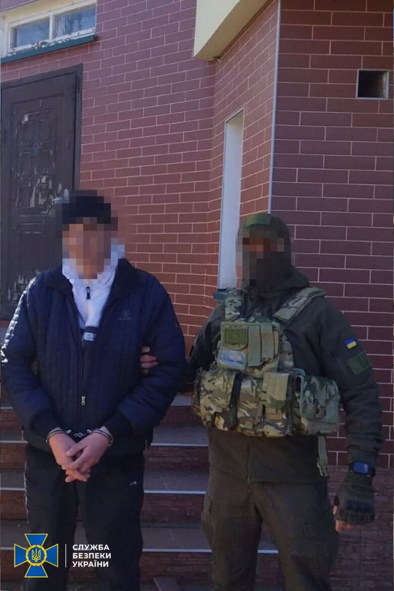 Четыре бывших руководителя российской пыточной, действовавшей во время оккупации Херсона, задержали СБУ совместно с ГБР 01