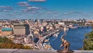 Враг утром атаковал Киев ракетами