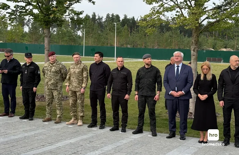 Перепоховання Коновальця на НВМК