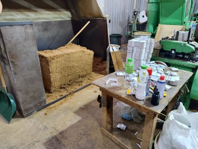 В Полтавской области разоблачена подпольная фабрика по изготовлению сигарет