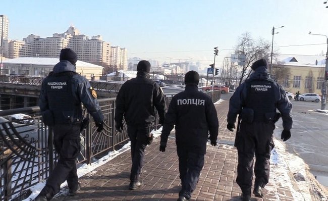 Тіло військовослужбовця знайшли в річці Либідь 02
