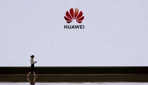 Китайську Huawei хочуть забронити в мобільних мережах ЄС