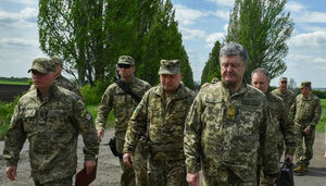 Poroshenko to Zelenskyi: Do not make same mistakes as my predecessors, take care of army