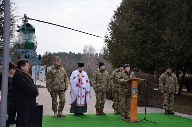 военнослужащие