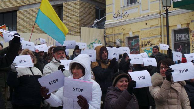 "Остановим строительный беспредел": На Андреевском спуске протестовали против уничтожения исторического Киева 16