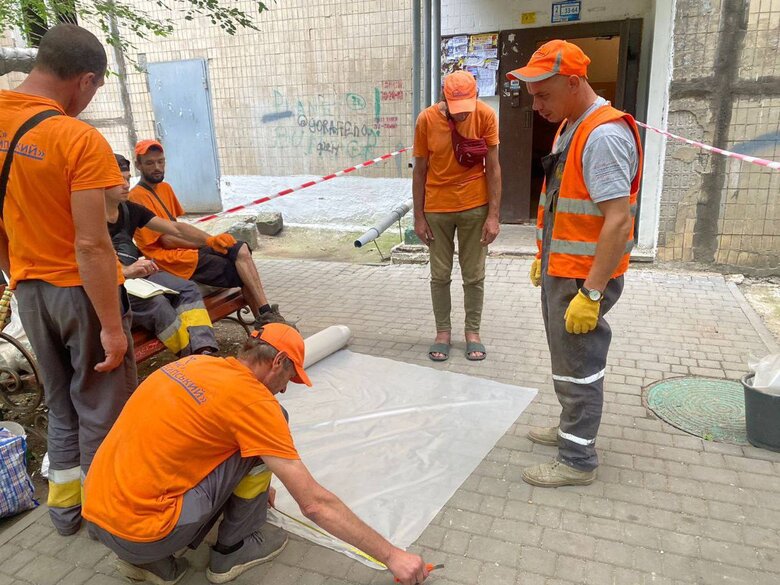 Понад 40 будівель понівечено внаслідок обстрілу Одеси 02