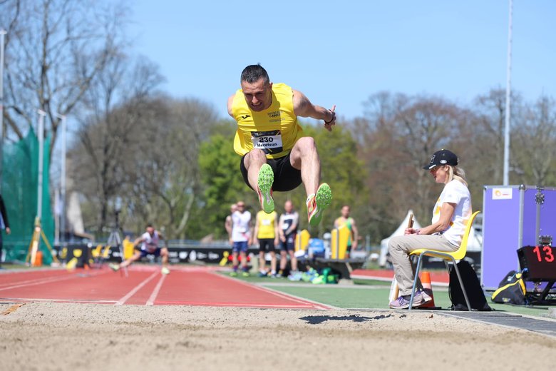 Україна здобула перші медалі на Invictus Games у Гаазі: взяли золото у штовханні ядра, срібло й бронзу у стрибках в довжину 08