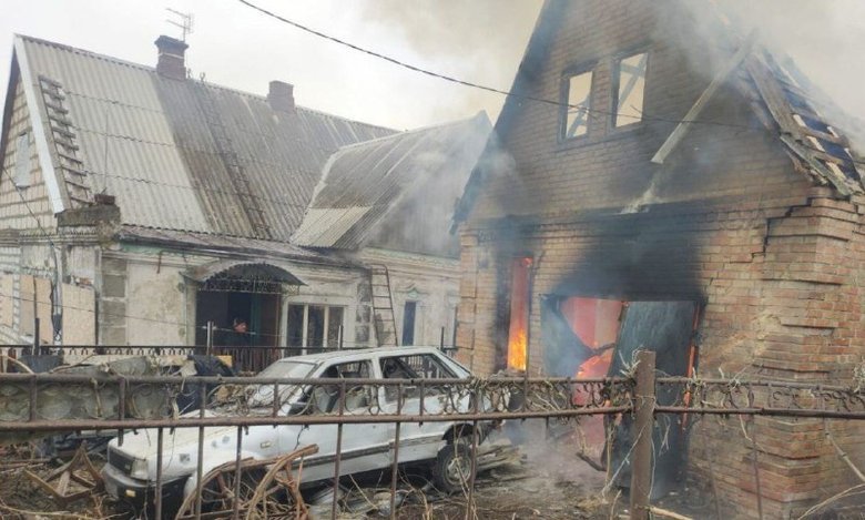 Ворог атакував два райони Дніпропетровщини: є поранені