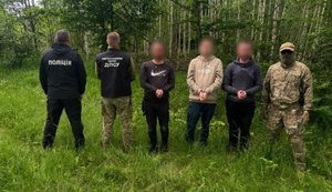 Переховувався від слідства, але повернувся до "бізнесу": на Буковині затримано провідника ухилянтів. ФОТО