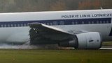 Польский пилот посадил Boeing без шасси: "Летели искры и валил дым, но лайнер не загорелся". ФОТОрепортаж+ВИДЕО