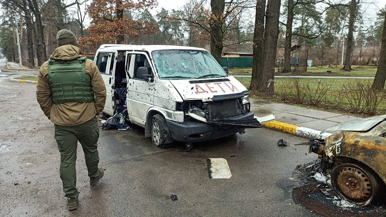 Заступник командира 133-го батальйону тероборони Ігор Кім: Ті, хто має зараз нам допомагати лісом, аби перекривати бліндажі, робити позиції, не розуміють, що завтра-післязавтра росіяни знову можуть зайти за три дні до цих рубежів 02 Заступник командира 133-го батальйону тероборони Ігор Кім: Ті, хто має зараз нам допомагати лісом, аби перекривати бліндажі, робити позиції, не розуміють, що завтра-післязавтра росіяни знову можуть зайти за три дні до цих рубежів 02