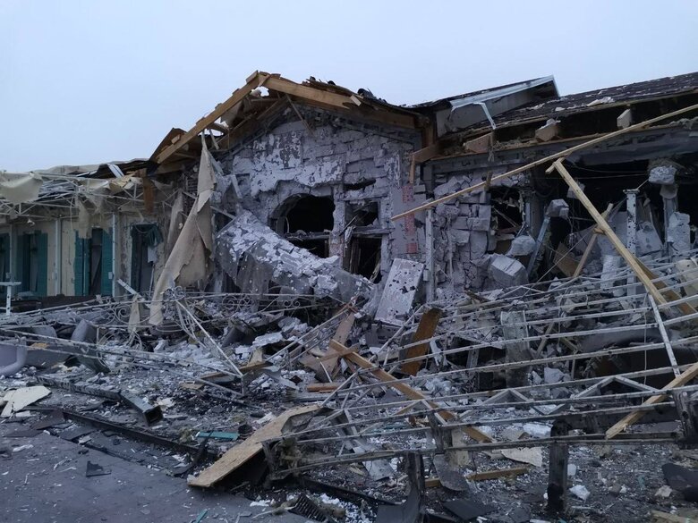 Consequences of rocket attack on residential complex in Zaporizhzhia 02