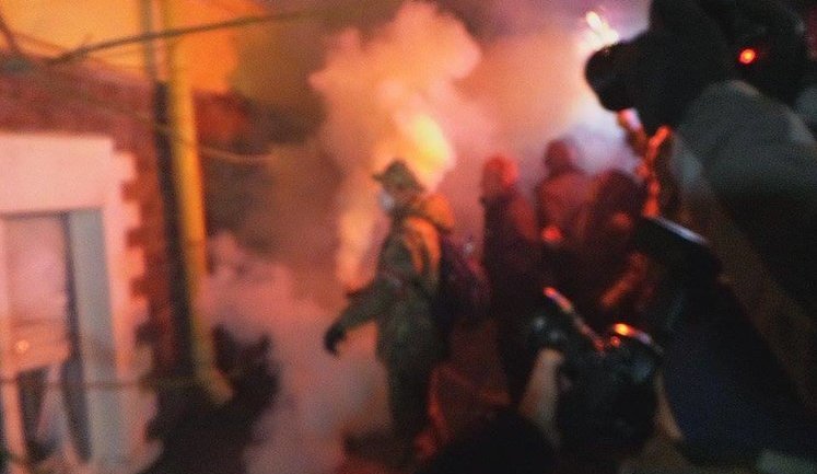 Protesters broke windows in Medvedchuk's office, trashed Russian Sberbank branch in downtown Kyiv. PHOTOS+VIDEO