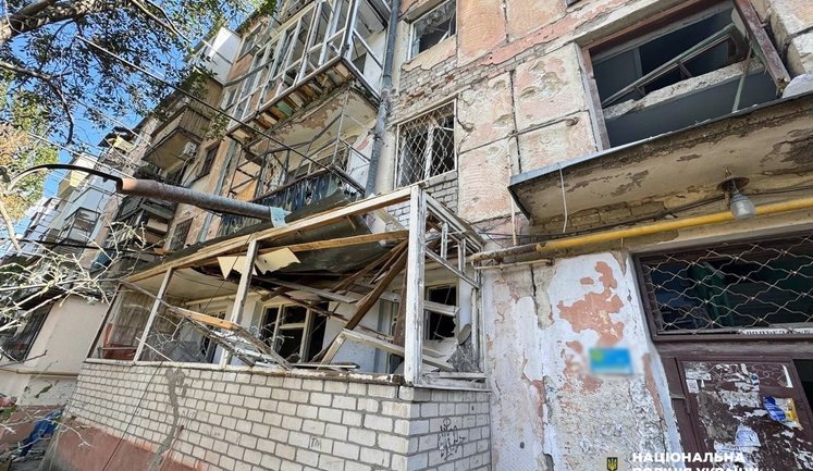 Наслідки ворожих обстрілів Херсонщини: поранено 13 людей, серед постраждалих - п’ятеро поліцейських та дитина. ФОТОрепортаж