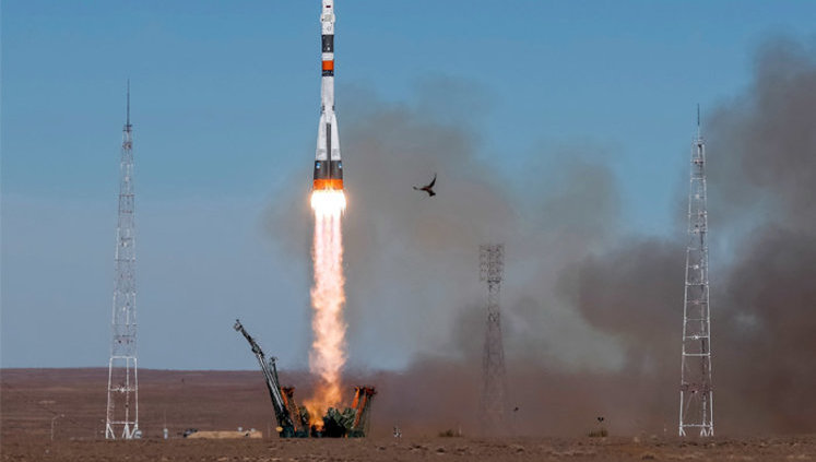 Российская ракета с космонавтами сломалась во время старта