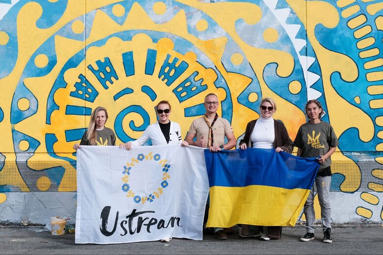 У Відні з’явився мурал Українське сонце 02