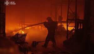 Атака БпЛА на Київ: у двох районах спалахнули пожежі, є постраждалі (оновлено). ФОТОрепортаж