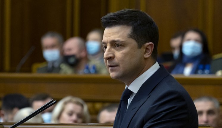 Прямі перемовини з Путіним, блекаути та ігнор Конституції: чим хвалився і про що мовчав Зеленський у Раді