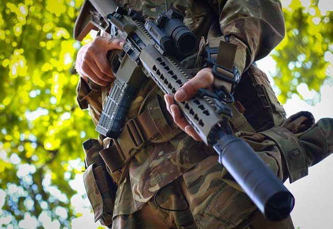 Харківські спецпризначенці отримали нові штурмові гвинтівки UAR-15, - Нацгвардія 01