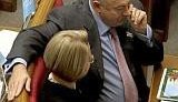 Веселые комментарии к забавным фотографиям из жизни страны. ВИДЕО.