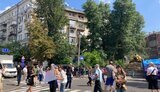Активисты-защитники усадьбы Барбана перекрыли дорогу возле Львовской площади в Киеве. ФОТОрепортаж