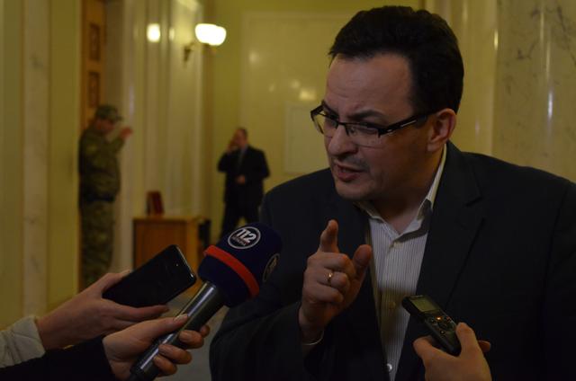 вр депутаты бюджет-2016