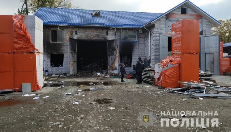 В магазине стройматериалов на Киевщине произошел взрыв, пострадали двое работников, - Нацполиция. ФОТО