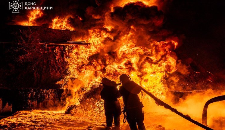 Росіяни знищили макаронну фабрику на Харківщині та склади столичного виробника морозива