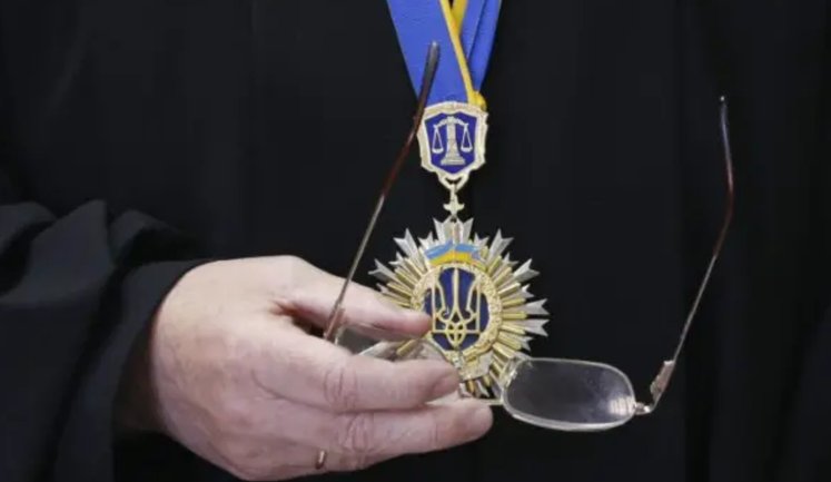 На доплати суддям-науковцям витрачають сотні мільйонів гривень, але в дисертаціях часто виявляють плагіат, - ЗМІ