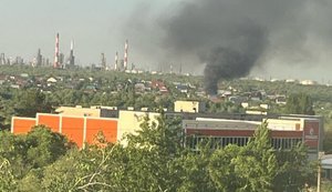 Безпілотники атакували РФ: у Сизрані пролунали вибухи, пожежа у районі НПЗ. ВIДЕО