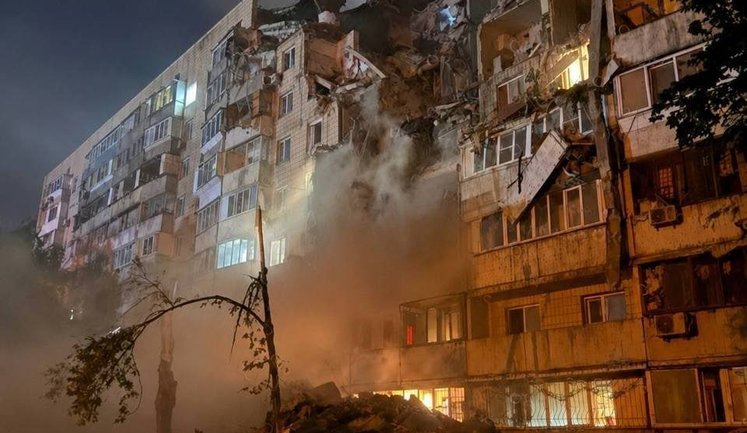 Enemy attacked Kyiv with "Zircon" missiles, ballistic missiles and drones: nine dead, fires and destruction (updated). PHOTO