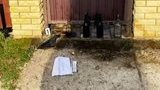 Чиновнику в Києві підкинули пляшки з "коктейлем Молотова" і записку з погрозами. ФОТО