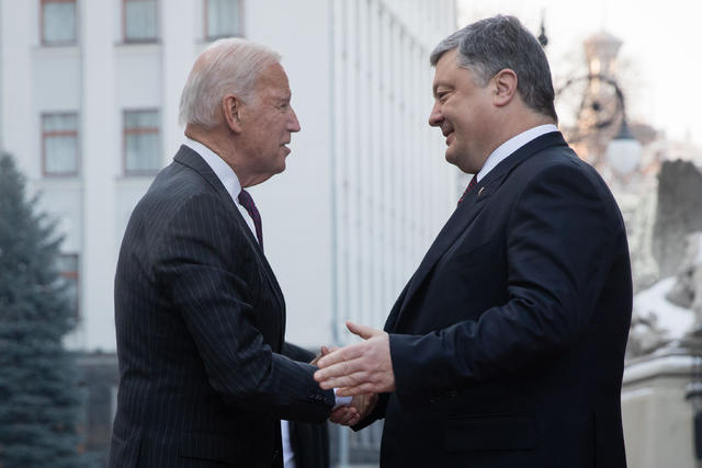 порошенко байден